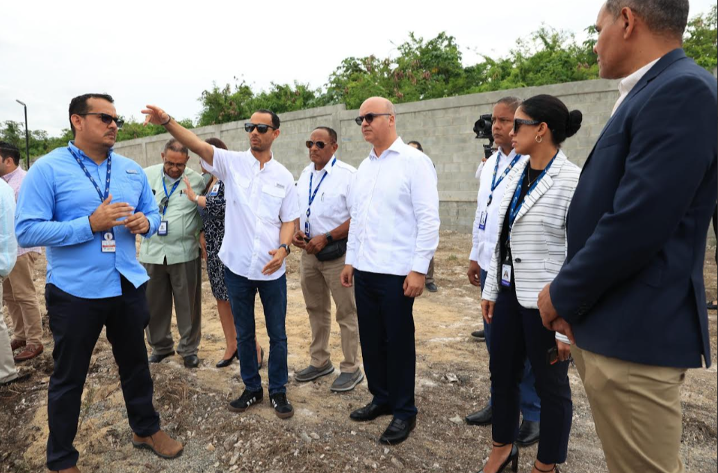 IDAC inicia instalación de Radar Doppler Meteorológico Banda C en aeropuerto Las Américas