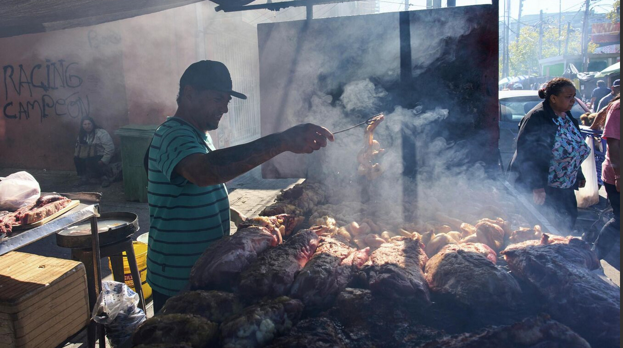 Argentina registra una baja histórica en el consumo de carne y vino