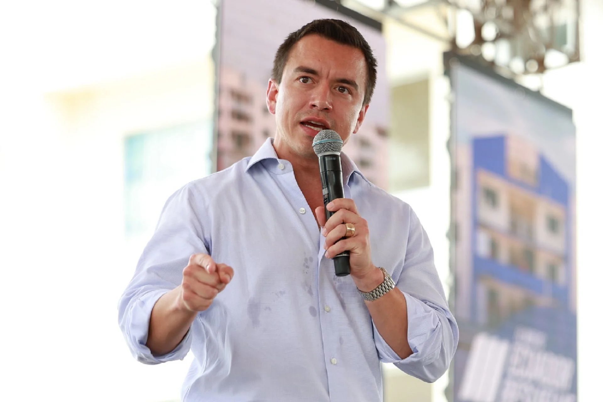 Ecuador presiona para imponer aranceles a importaciones de Colombia por inestabilidad fronteriza