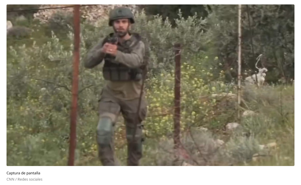 VIDEO/ Soldados israelíes apuntan a equipo de CNN que graba su propia detención