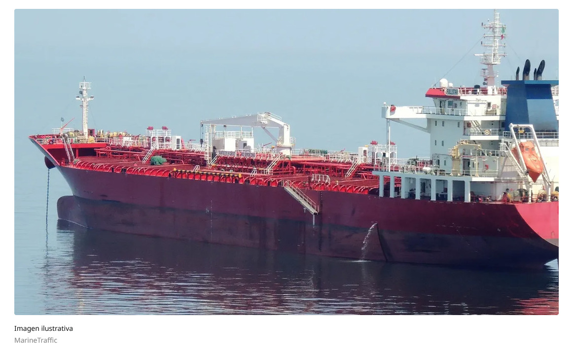 Petrolero chino cruza el estrecho de Ormuz a pesar del bloqueo de EE.UU.