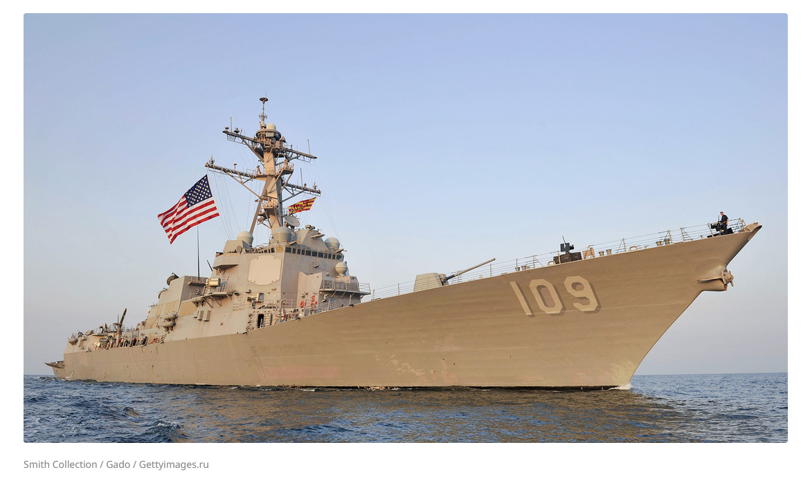 Medios: Destructor de EE.UU. da media vuelta ante Ormuz tras una advertencia de Irán