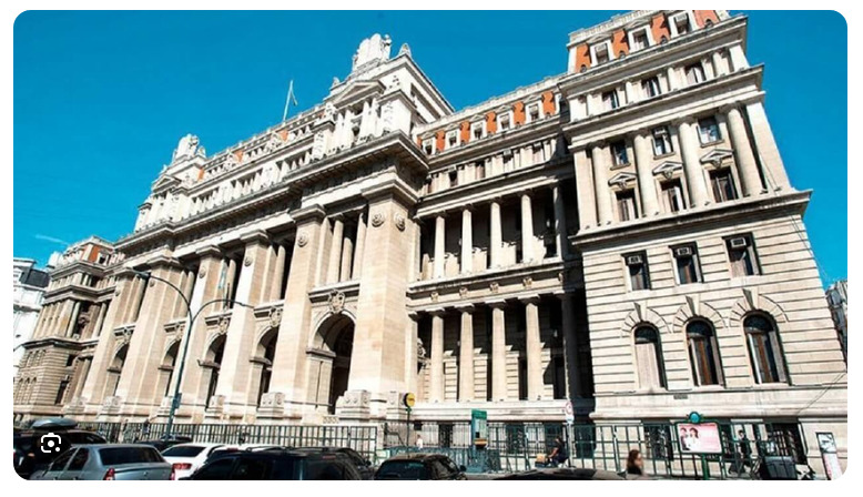La corte avaló un decreto que permite la venta sin límites de tierras argentinas a extranjeros