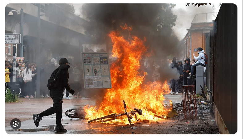 Protestas en Francia: "No hay dinero para los servicios públicos y sí para el rearme"